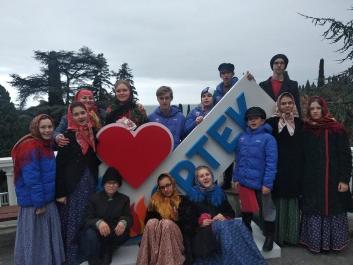 «Наследники традиции-2020»: ансамбль «Колокольцы» поделился воспоминаниями о V Всероссийском детско-юношеском форуме