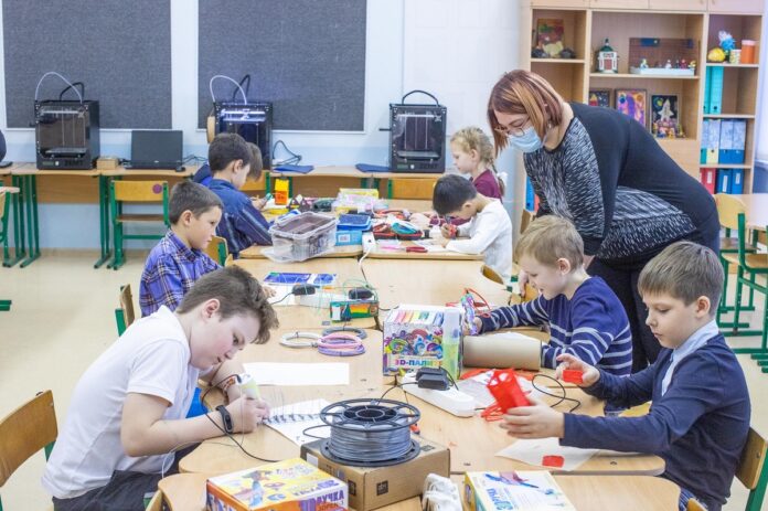 Более 1400 детей посещают занятия в Центре детского творчества в микрорайоне Кузнечики