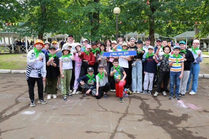 Госавтоинспекторы Подольского г.о. провели акцию «Мир без ДТП» в детском оздоровительном лагере