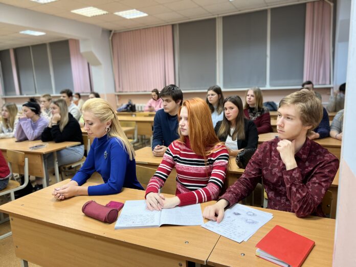 В Школе молодого юриста состоялось первое занятие