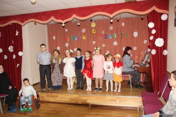 Сотрудники полиции совместно с общественниками посетили Центр помощи семье и детям в Подольске