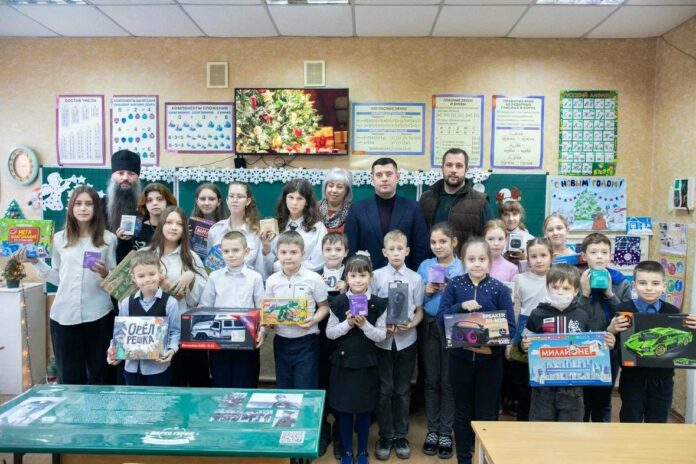 Глава Подольска Григорий Артамонов навестил подшефных ребят в ЛДНР