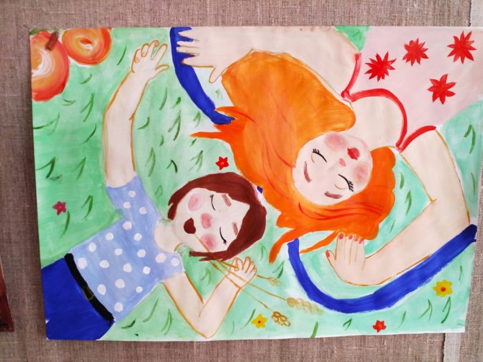 Выставка детских рисунков «Счастливые странички сентября!» открылась в Подольске