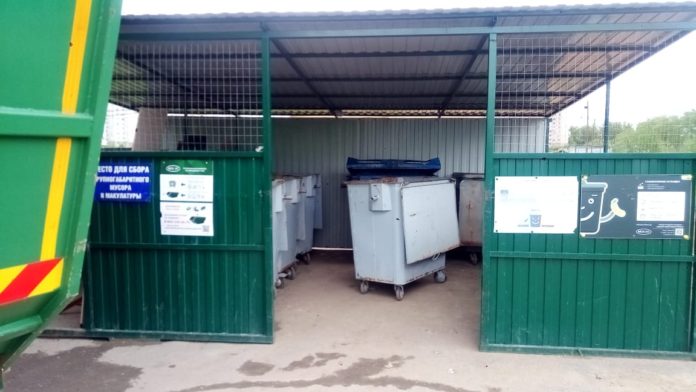 Промывку и дезинфекцию мусорных контейнеров проводят в микрорайоне Кузнечики