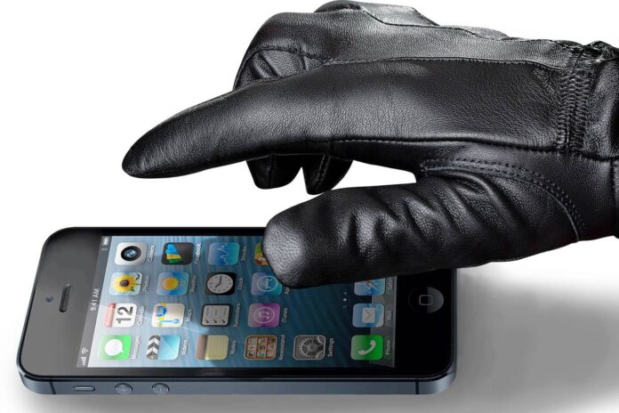 В Подольске силами полиции раскрыта кражу мобильного телефона