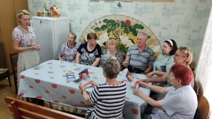 Депутат Горсовета встретилась с избирателями микрорайона Шепчинки