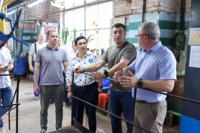 Григорий Артамонов оценил ход модернизации теплоснабжения в микрорайоне Силикатная