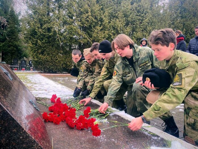 Молодёжь Подольска приняла участие в памятных мероприятиях