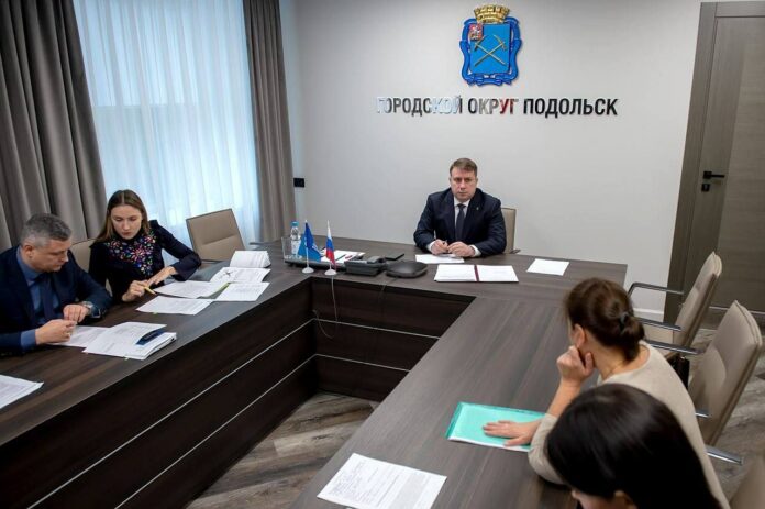 Дмитрий Жариков по понедельникам проводит личный прием подольчан