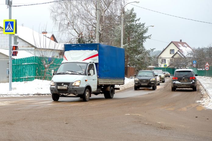 На перекрестке Беляевской улицы и Красногвардейского бульвара установили новый светофор