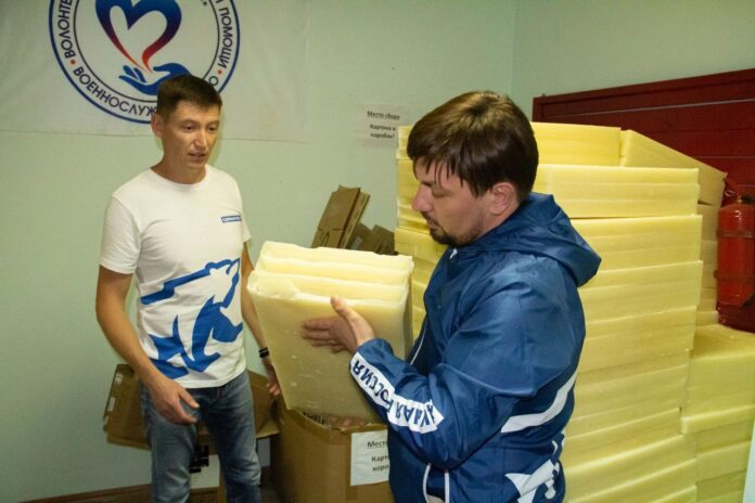 Депутат Максим Круглов принял участие в закупке 1 тонны парафина для изготовления окопных свечей