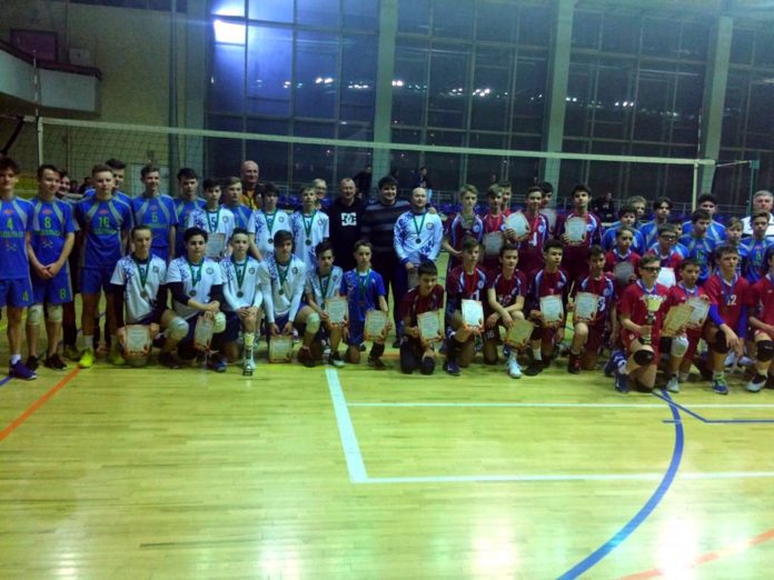 Спортсмены округа заняли призовое место в турнире по волейболу