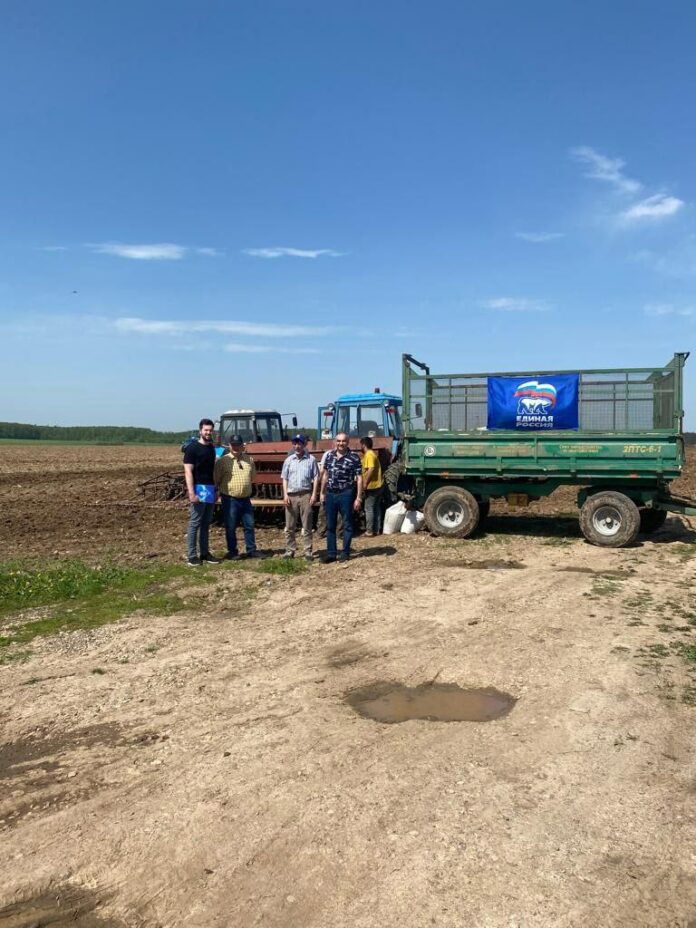 Организованы работы по предпосевной обработке и культивации почвы на полях недалеко от поселка МИС