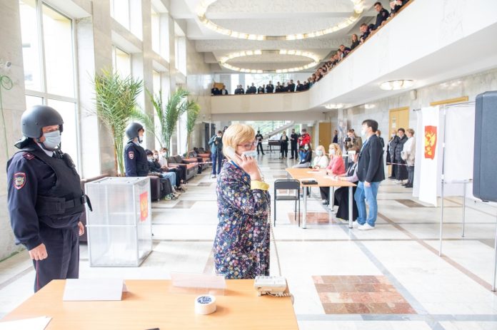 Тренировка членов УИК по отработке действий в случае нештатной ситуации во время выборов прошла...