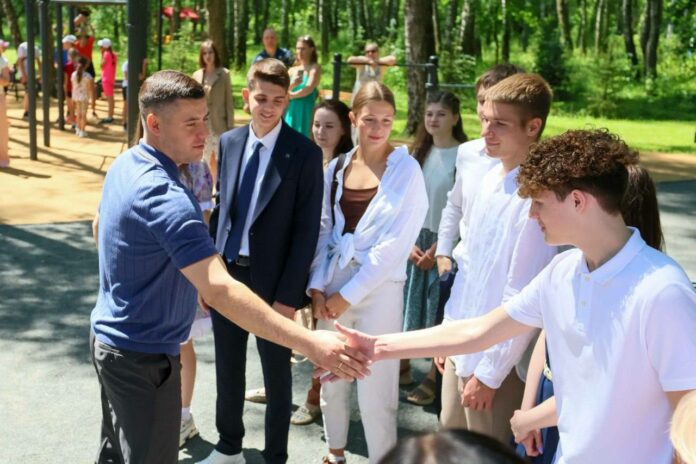 Секретарь местного отделения партии встретился с молодежью горокруга Подольск