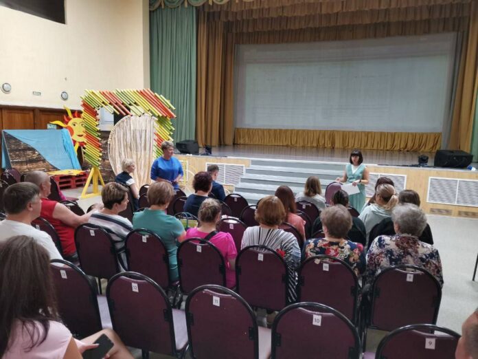 Депутат Яна Гайша встретилась с трудовым коллективом Дома культуры «Металлург»