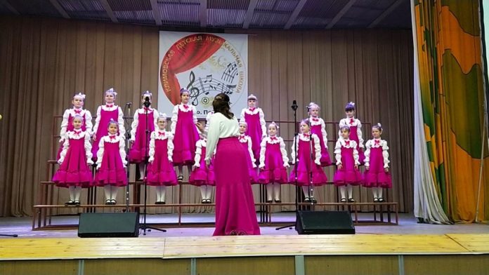Хоровые коллективы КПЦ «Дубровицы» отлично выступили на фестивале-конкурсе «Поющее детство»