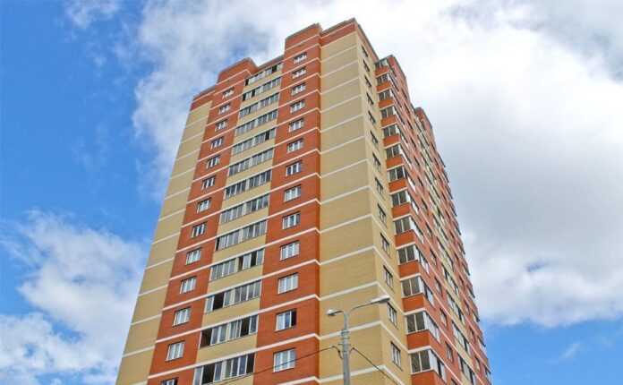 Подольским жителям 17-этажки на ул. Шаталова управляющая компания произвела перерасчет за дополнительную услугу «охрана»