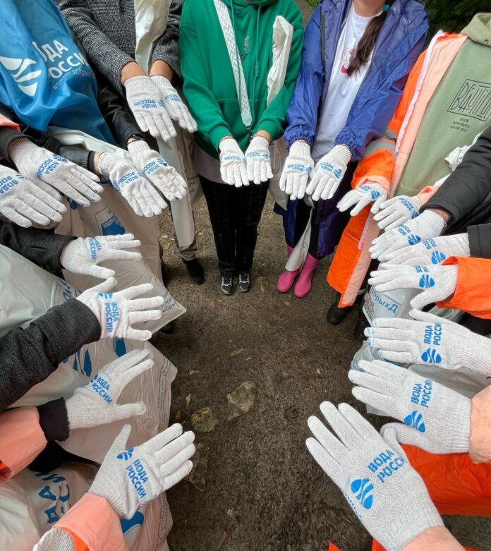 Жители Подольска очистили берега реки Шепчинки