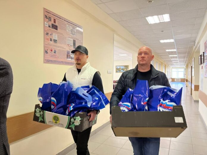 Партийцы навестили бойцов СВО в подольском госпитале