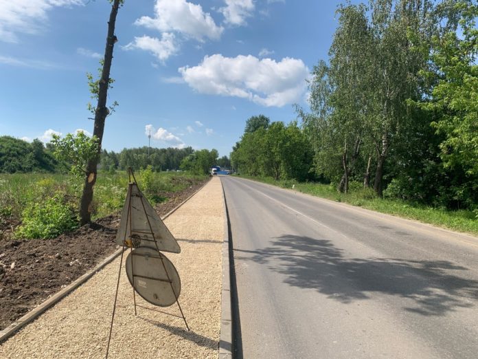 Завершились работы по асфальтированию участка дороги на Бережковском проезде в микрорайоне Климовск