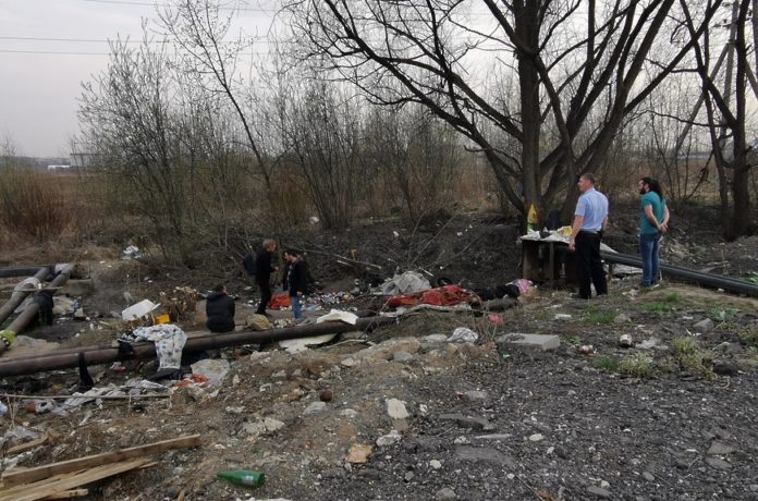 В Городском округе Подольск убрали жилище для бомжей