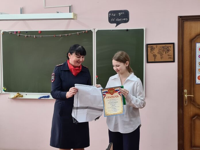 Сотрудники Госавтоинспекции в г.о. Подольск организовали для школьников практикумы по ПДД