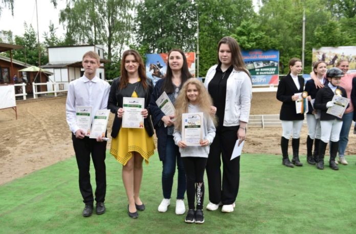 «Праздник детства» состоялся в КСК «Фаворит»