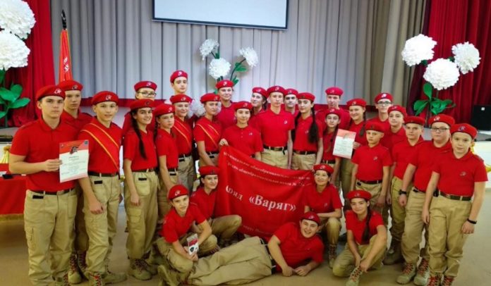 К юнармейскому движению присоединились 370 школьников в Большом Подольске