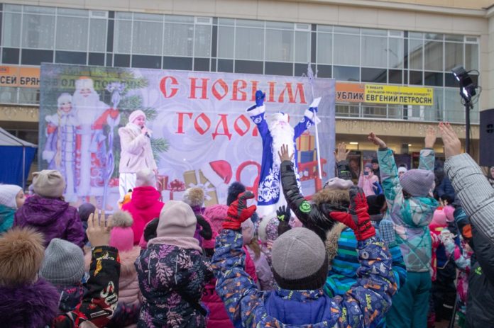 Фестиваль новогодних персонажей состоялся в Подольске 1 января