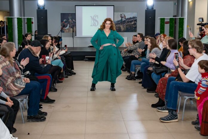 Дизайнер из Подольска Наталья Советская представила городской округ на форуме «Бодипозитив России» в Казани⁣⁣