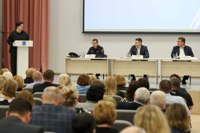 В Подольске обсудили меры защиты подростков от деструктивных влияний