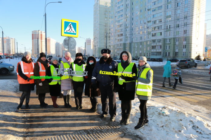В городском округе Подолськ «родительские патрули» контролируют правила безопасного пересечения проезжей части