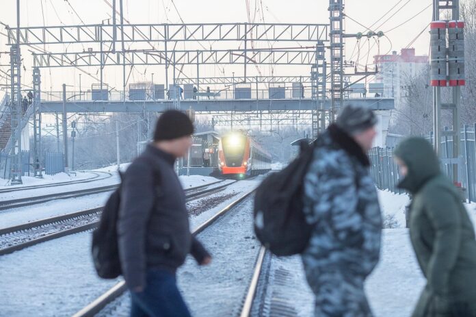 Требования безопасности при переходе железнодорожных путей