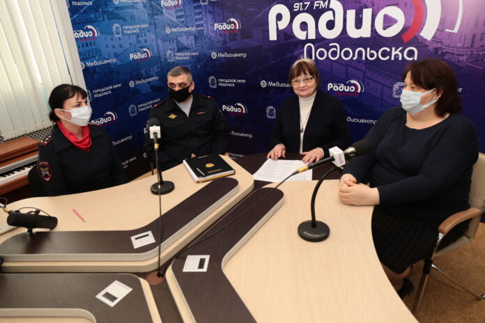 Автоинспекторы провели брифинг в МАУ «Медиацентр»