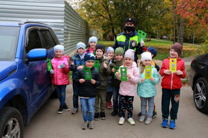Акция «Безопасный двор» прошла в Большом Подольске с воспитанниками детского сада №25  «Улыбка»