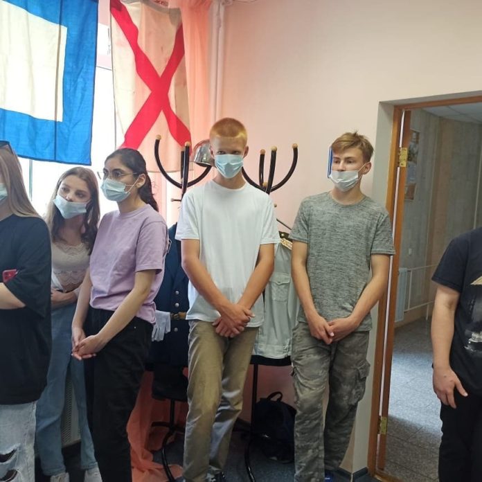 В МЦ «МАКСИМУМ» прошла экскурсия по экспозиции ВМФ России