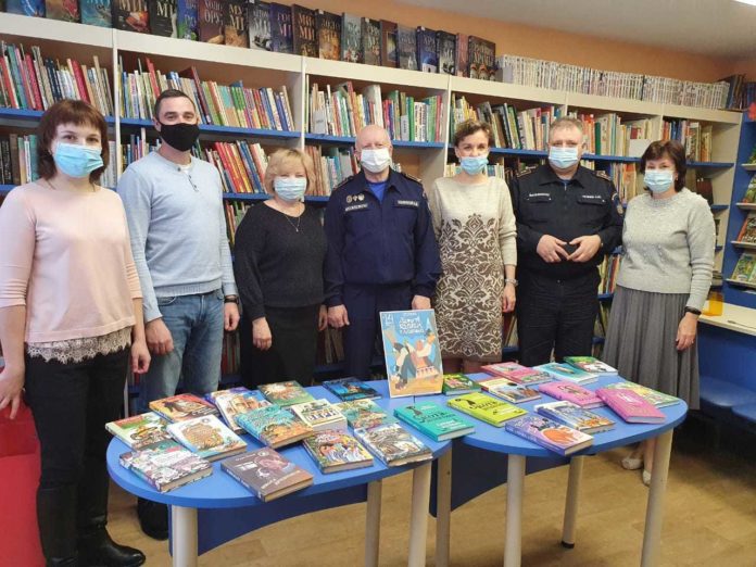 Жители Большого Подольска принимают участие в акции «Дарите книги с любовью – 2021»