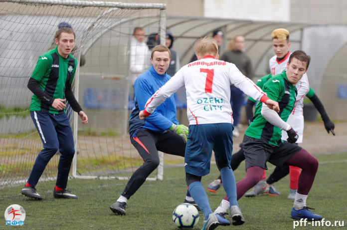 Подольская футбольная команда «Десна-Профсоюзная» вышла в плей-офф нового областного турнира