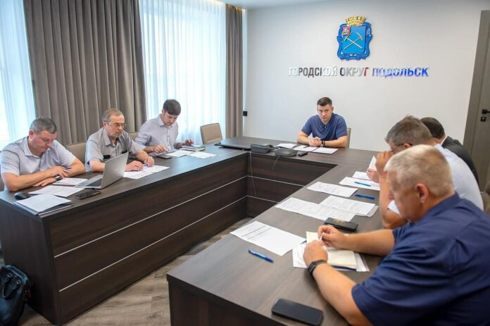 Глава горокруга Подольск провел профильный час на тему ЖКХ