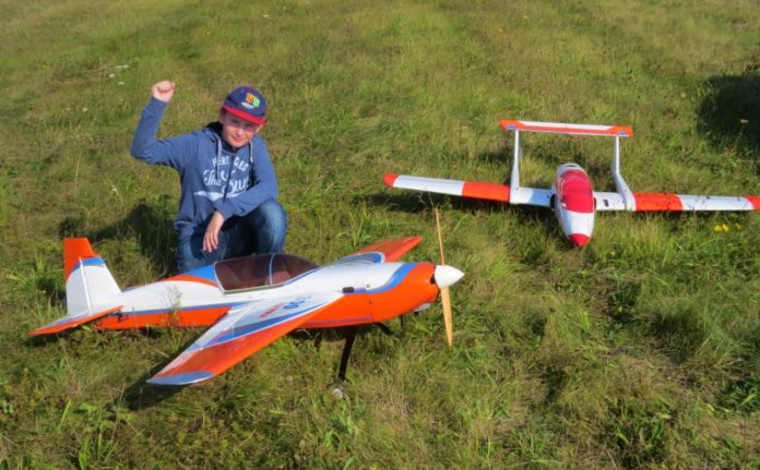 Первое место в чемпионате завоевал юный подольский авиамоделист
