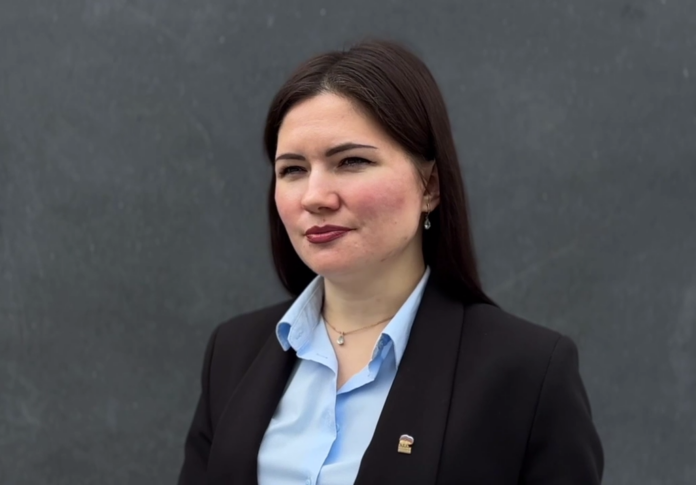 В День русского языка партийцы Подольска читают стихотворения великих русских поэтов