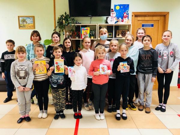 В библиотеке № 22 прошла литературно-игровая программа «В стране весёлого детства»