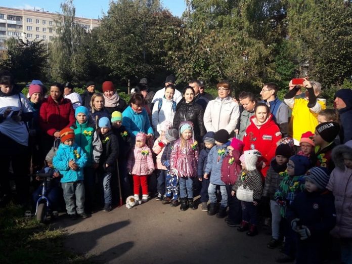 Журналисты подольских СМИ приняли участие в акции «Наш лес. Посади свое дерево»