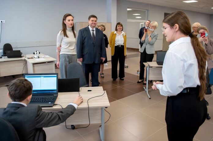 Первый учебный день прошел в новом корпусе школы №32