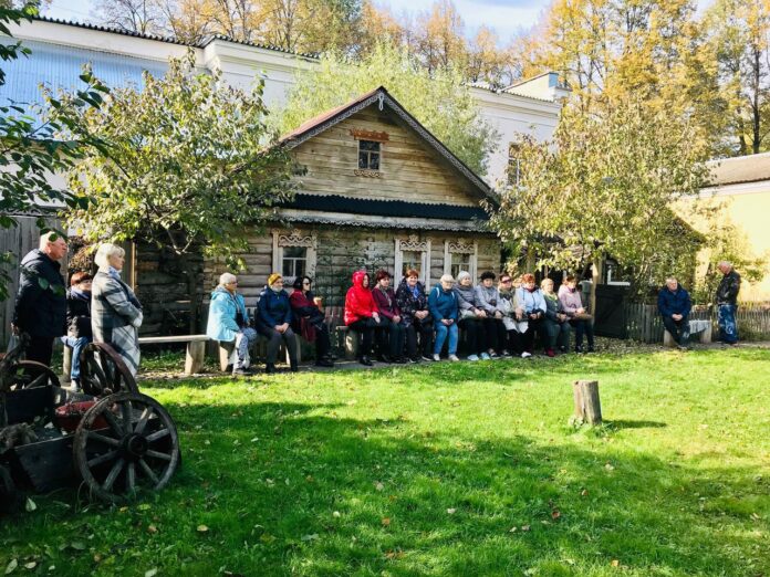 В «Русском музее обрядов и быта» прошла экскурсионная фольклорно-игровая программа