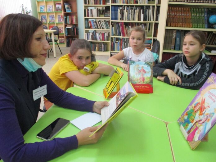 Час чтения «Окно в сказку» состоялся в библиотеке № 5