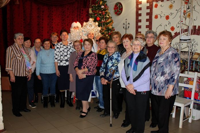 Новогодний вечер для ветеранов прошел в Подольске