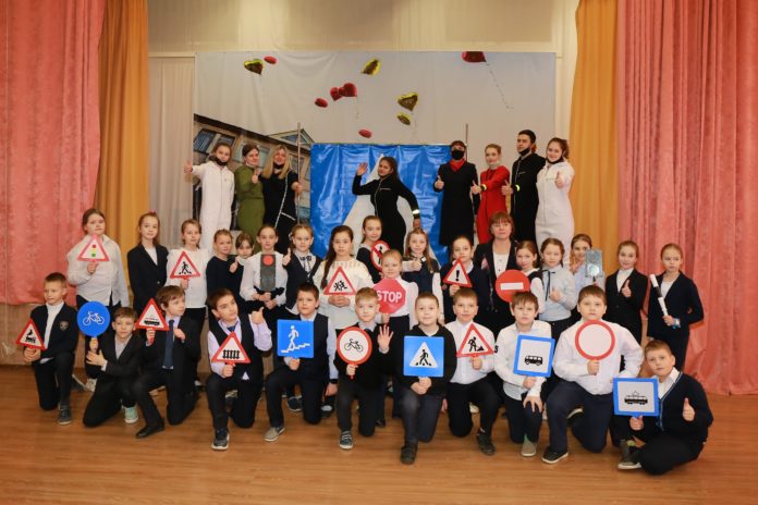 «Живые знаки» начали путешествовать по школам Большого Подольска