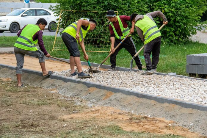 Тротуары вместо тропинок